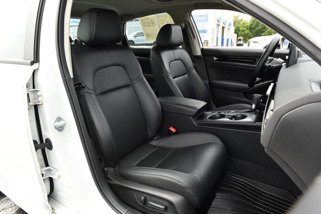 Honda Civic Sedan Vehicle Full-screen Gallery Image 23