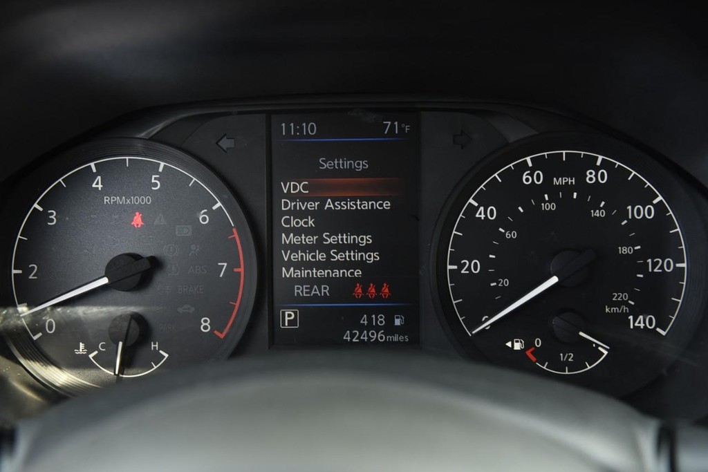 Nissan Altima Vehicle Image 11