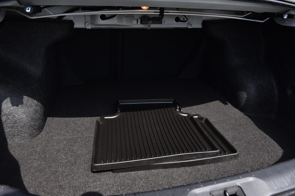 Nissan Altima Vehicle Image 20
