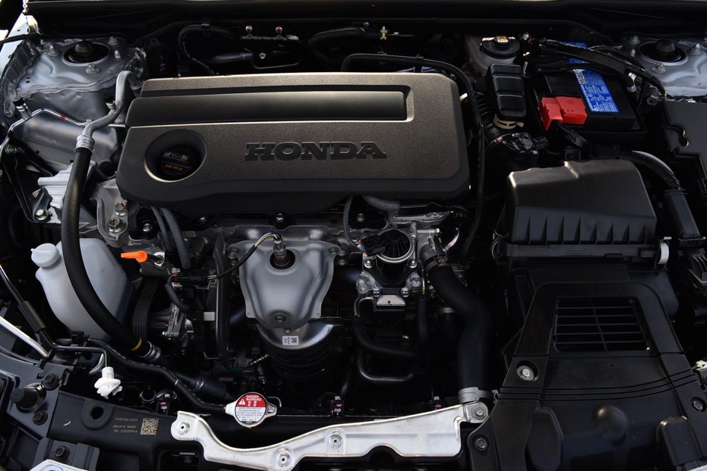 Honda Civic Hatchback Vehicle Image 24