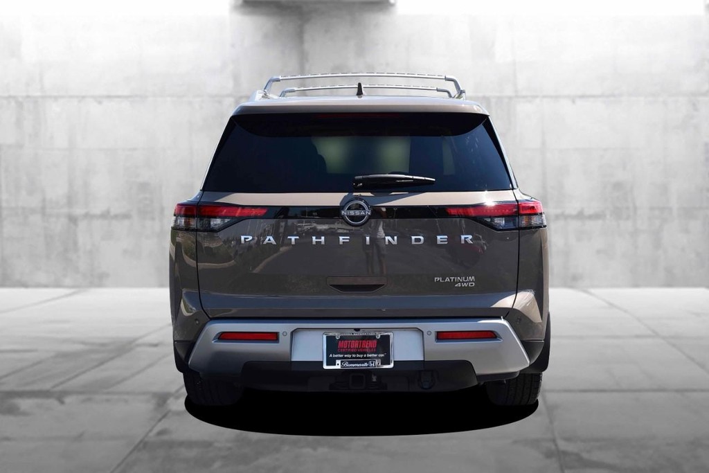 Nissan Pathfinder Vehicle Image 06