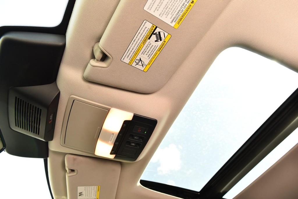 Nissan Pathfinder Vehicle Image 25