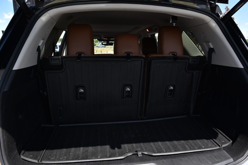 Nissan Pathfinder Vehicle Image 30