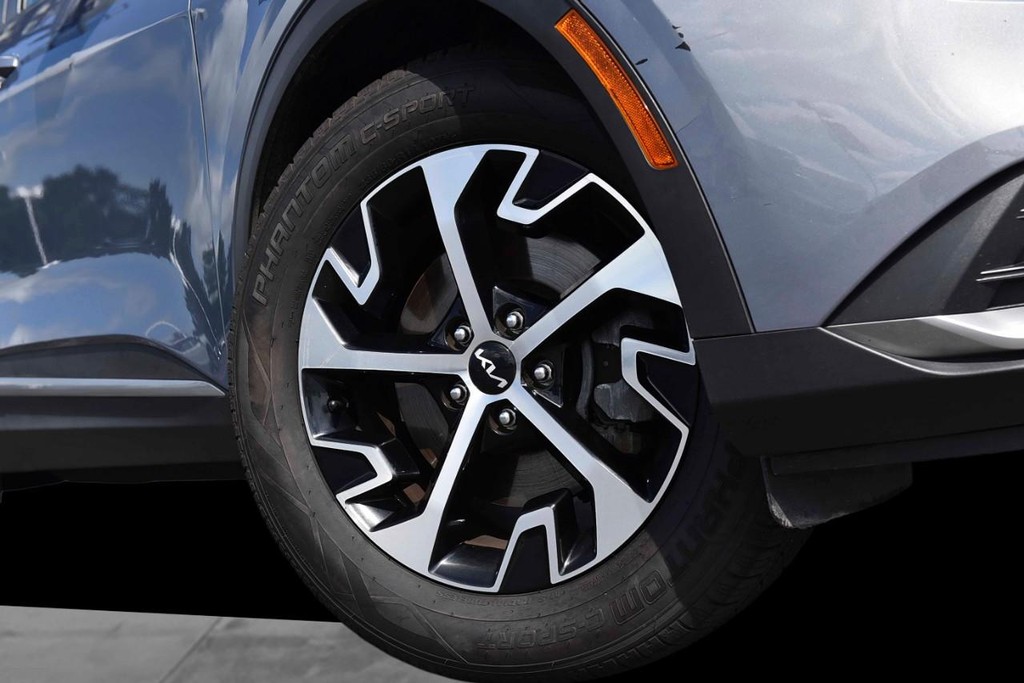 Kia Sportage Vehicle Image 03