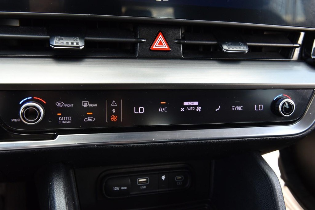Kia Sportage Vehicle Image 14