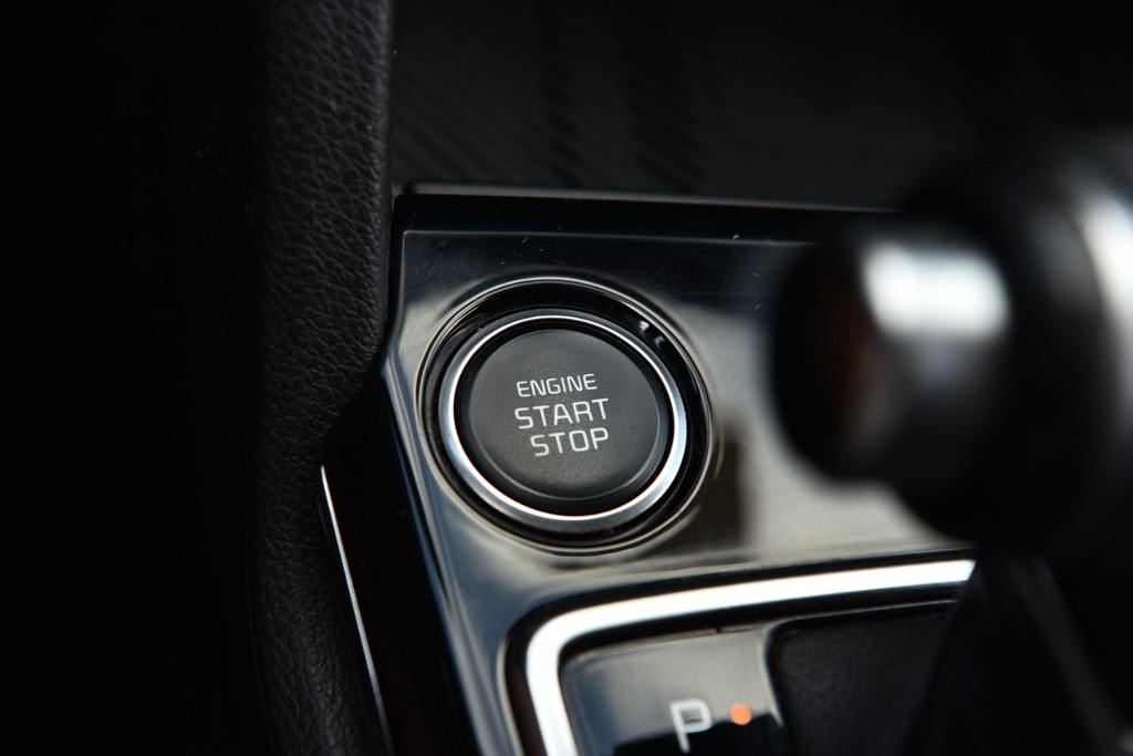 Kia Sportage Vehicle Image 16