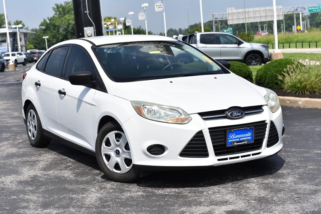 Ford Focus Vehicle Full-screen Gallery Image 2