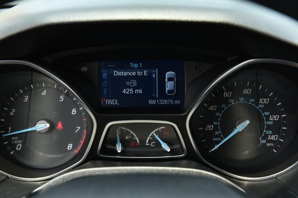 Ford Focus Vehicle Full-screen Gallery Image 10