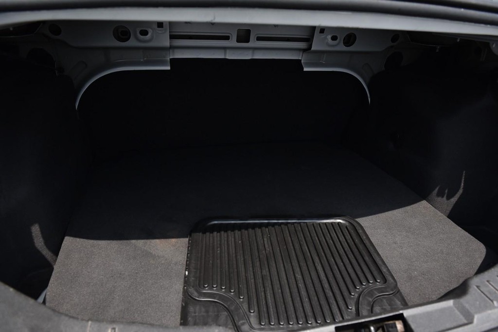 Ford Focus Vehicle Full-screen Gallery Image 18