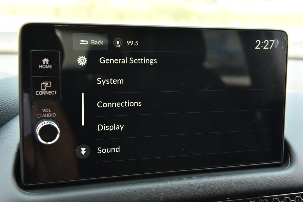 Honda HR-V Vehicle Full-screen Gallery Image 13
