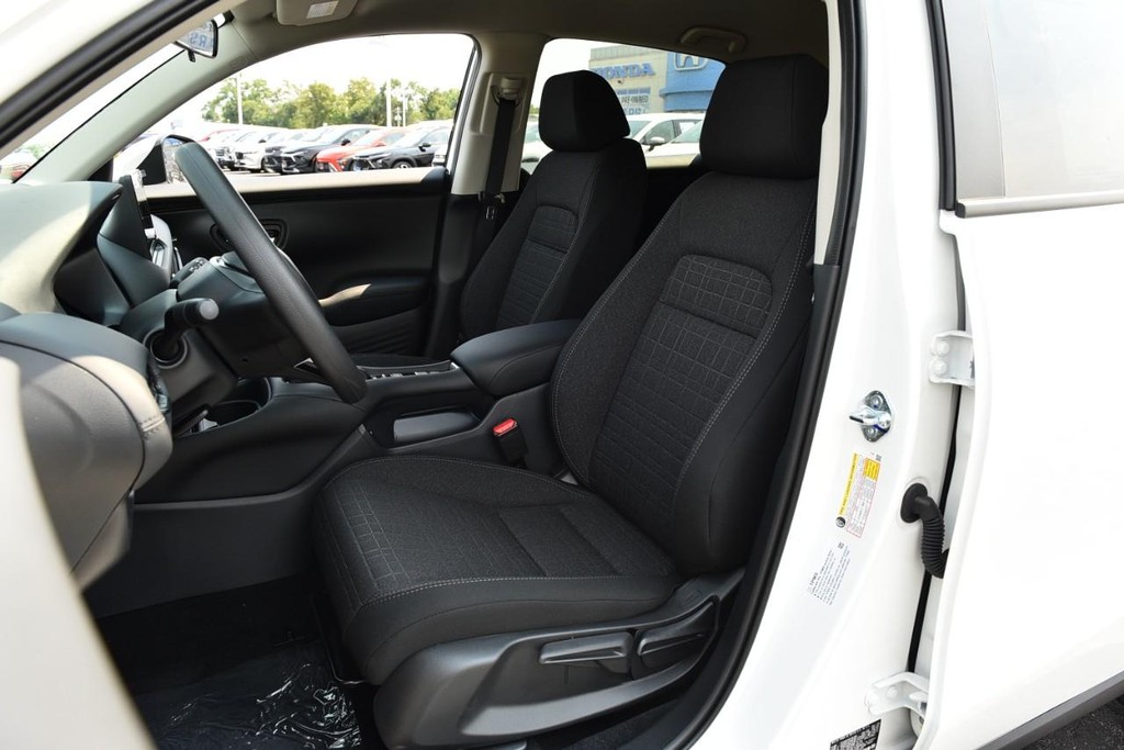 Honda HR-V Vehicle Full-screen Gallery Image 20