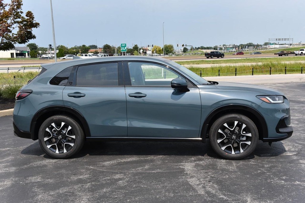 Honda HR-V Vehicle Full-screen Gallery Image 5