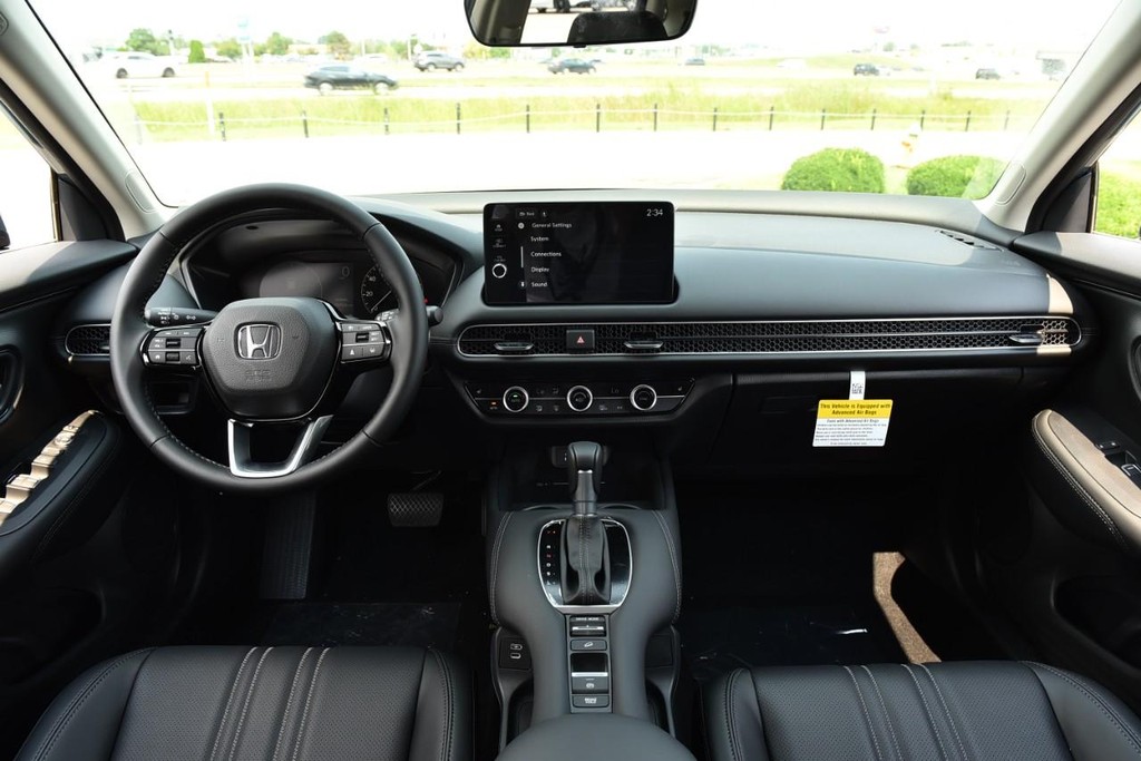Honda HR-V Vehicle Full-screen Gallery Image 7