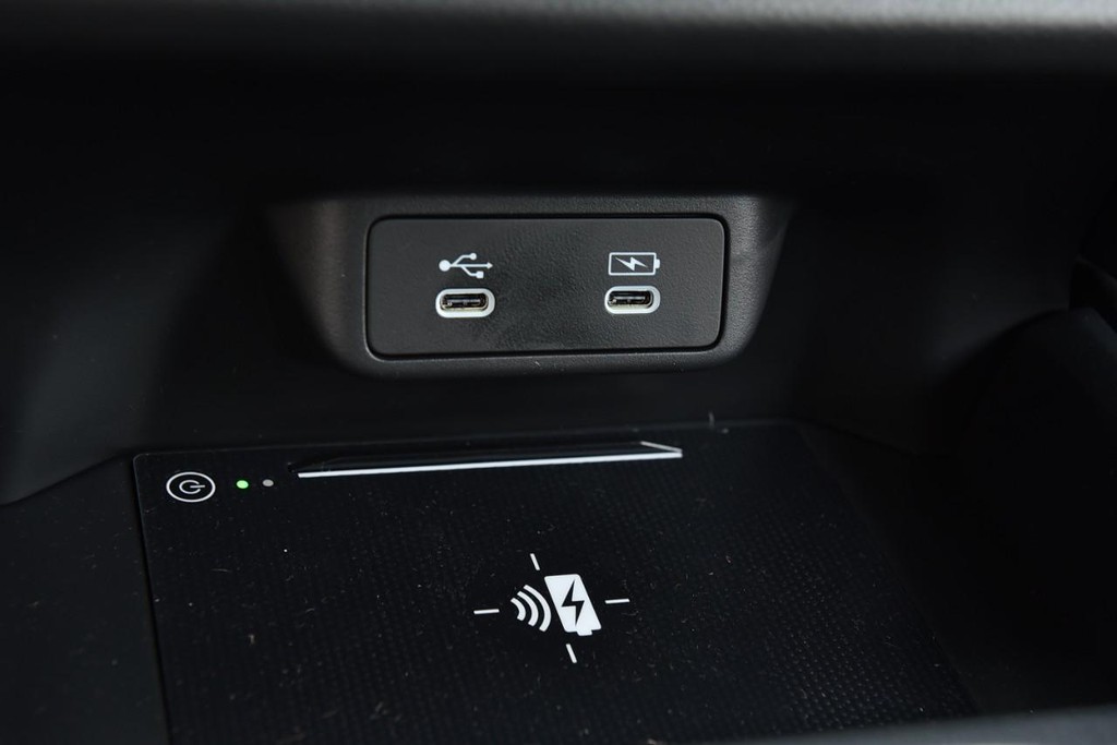 Honda HR-V Vehicle Full-screen Gallery Image 15