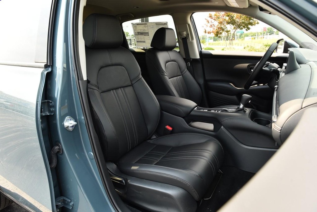 Honda HR-V Vehicle Full-screen Gallery Image 21