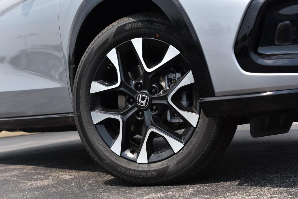 Honda HR-V Vehicle Full-screen Gallery Image 3