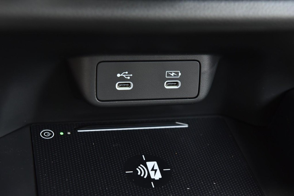 Honda HR-V Vehicle Full-screen Gallery Image 16