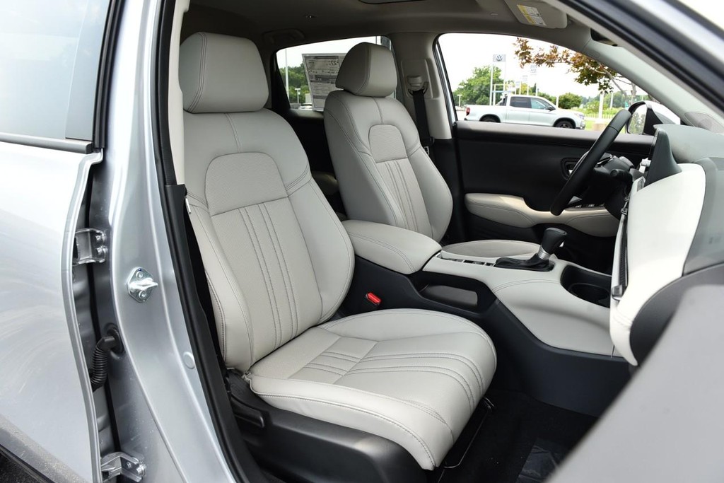 Honda HR-V Vehicle Full-screen Gallery Image 22