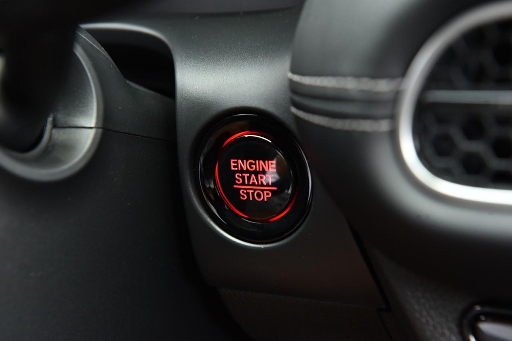 Honda HR-V Vehicle Full-screen Gallery Image 19