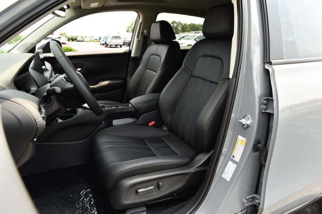 Honda HR-V Vehicle Full-screen Gallery Image 21