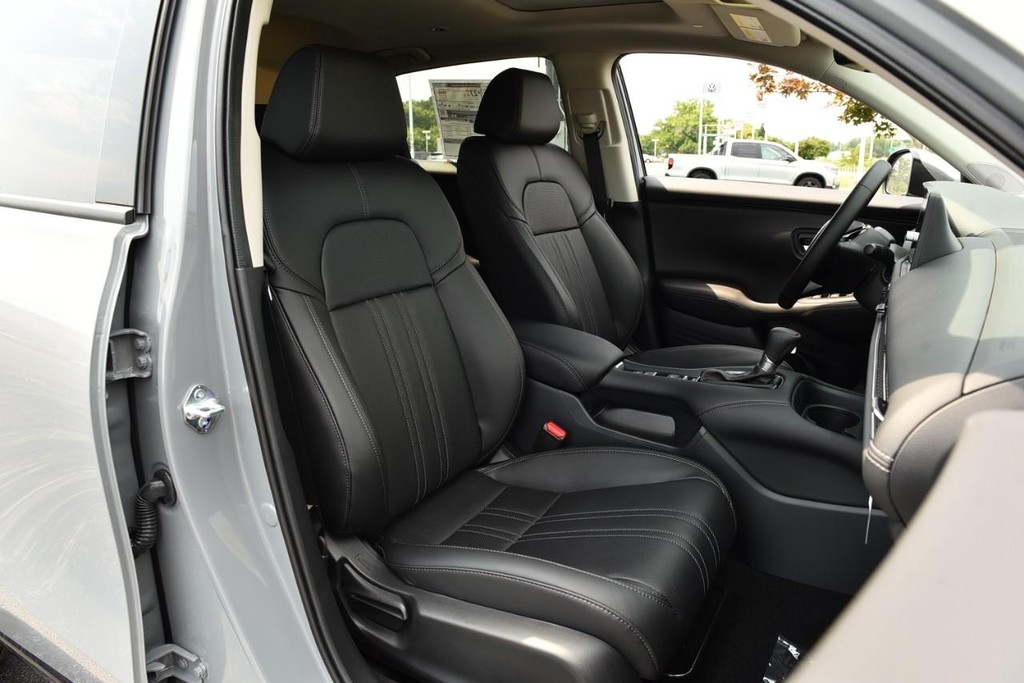 Honda HR-V Vehicle Full-screen Gallery Image 22