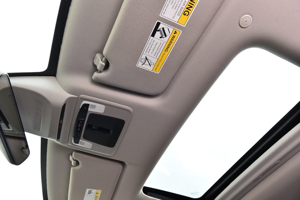 Honda HR-V Vehicle Full-screen Gallery Image 23