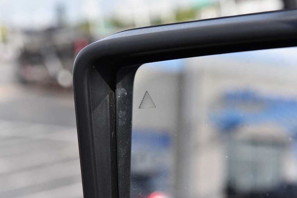 Jeep Wrangler Vehicle Full-screen Gallery Image 10