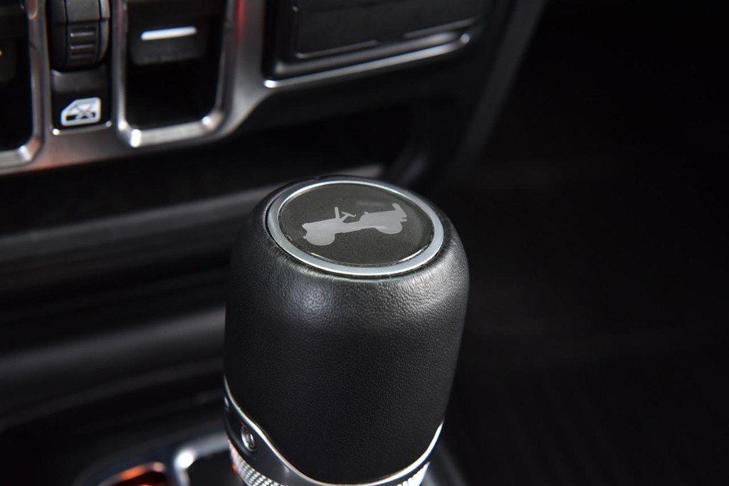 Jeep Wrangler Vehicle Full-screen Gallery Image 18