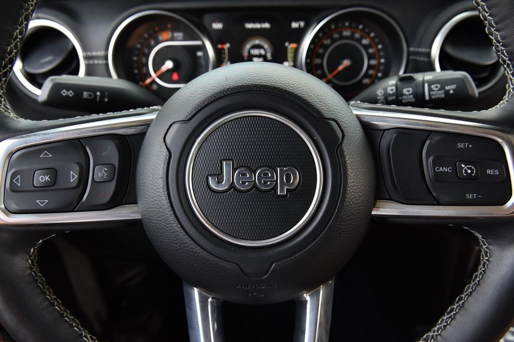 Jeep Wrangler Vehicle Full-screen Gallery Image 20