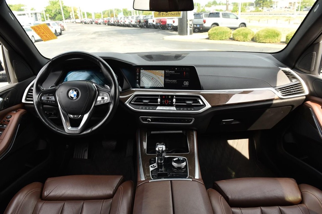 BMW X5 Vehicle Image 07