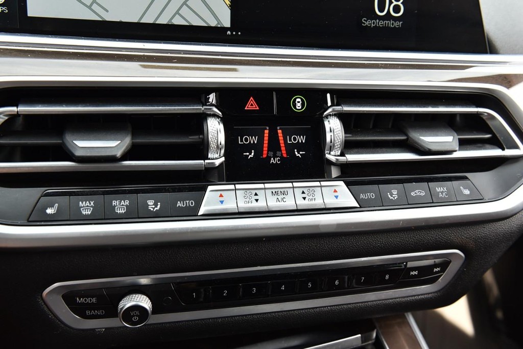 BMW X5 Vehicle Image 15