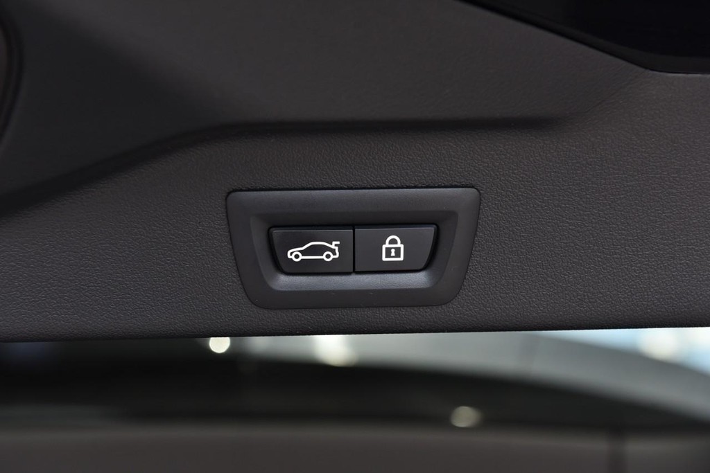 BMW X5 Vehicle Image 26