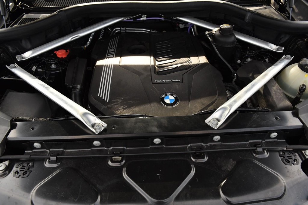 BMW X5 Vehicle Image 27