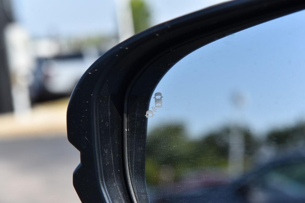 Honda HR-V Vehicle Image 09