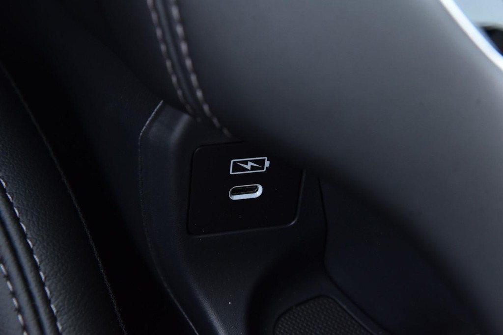 Honda HR-V Vehicle Image 18