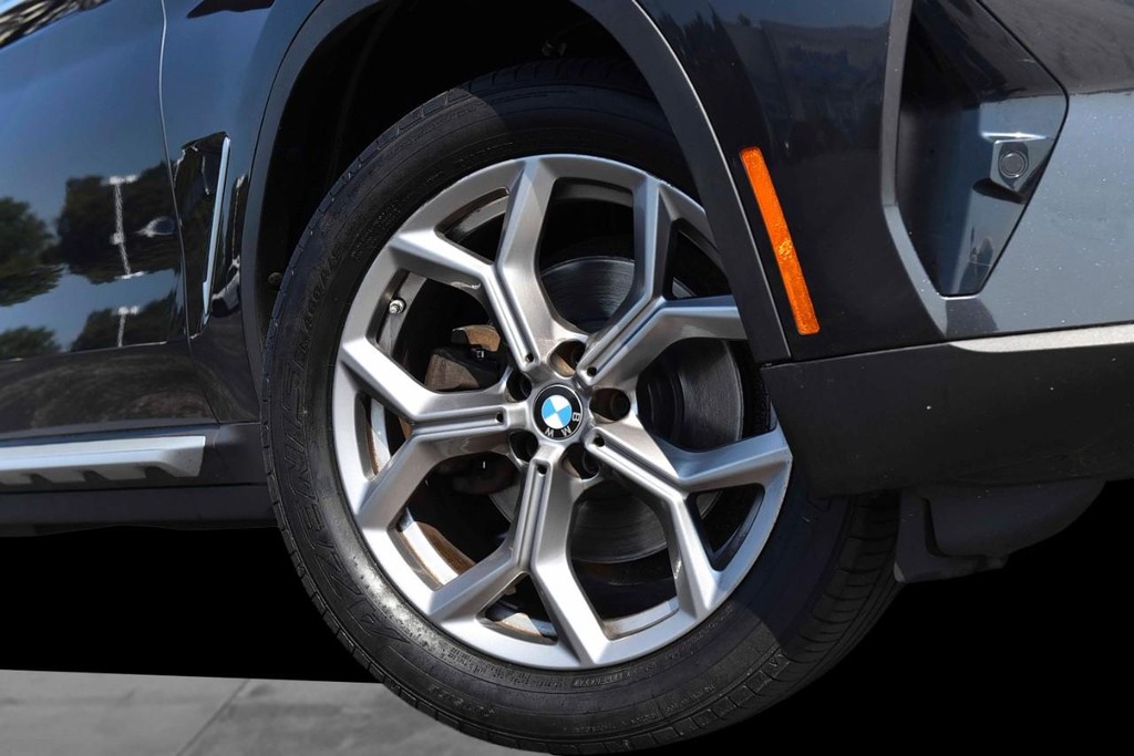 BMW X3 Vehicle Image 03