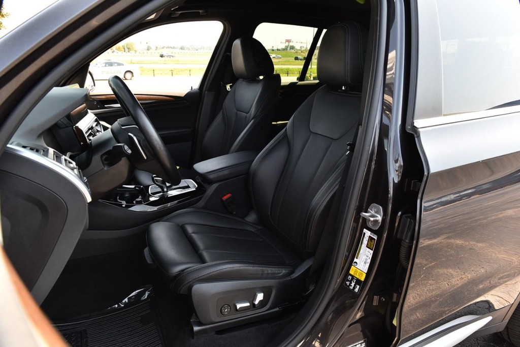 BMW X3 Vehicle Image 18