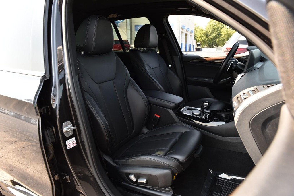 BMW X3 Vehicle Image 19