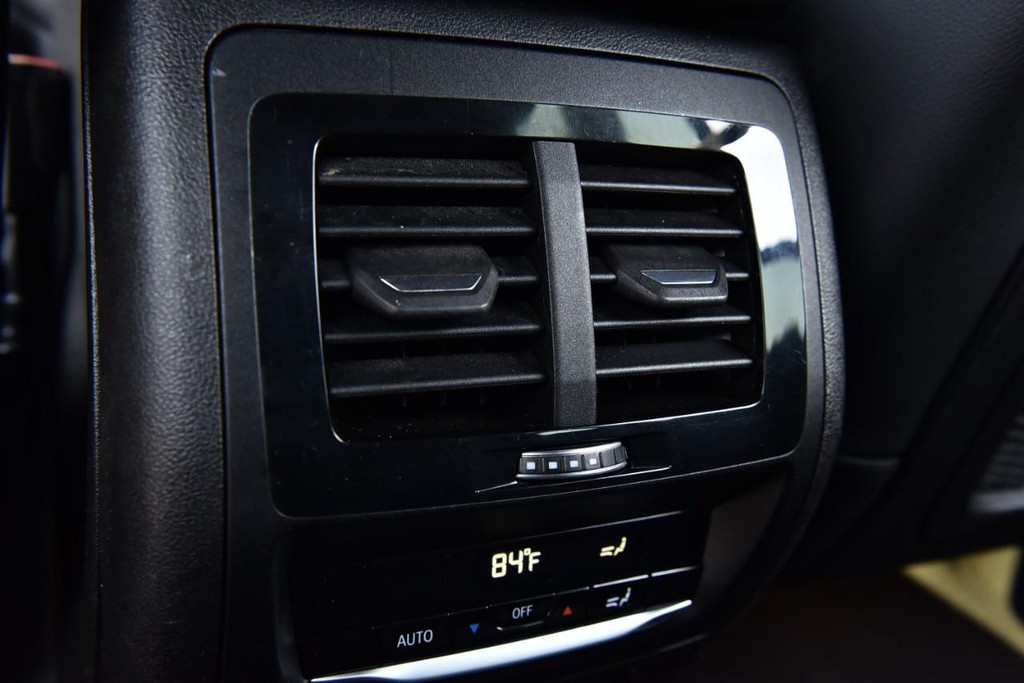 BMW X3 Vehicle Image 22
