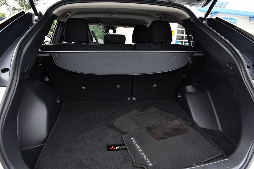 Mitsubishi Eclipse Cross Vehicle Image 21