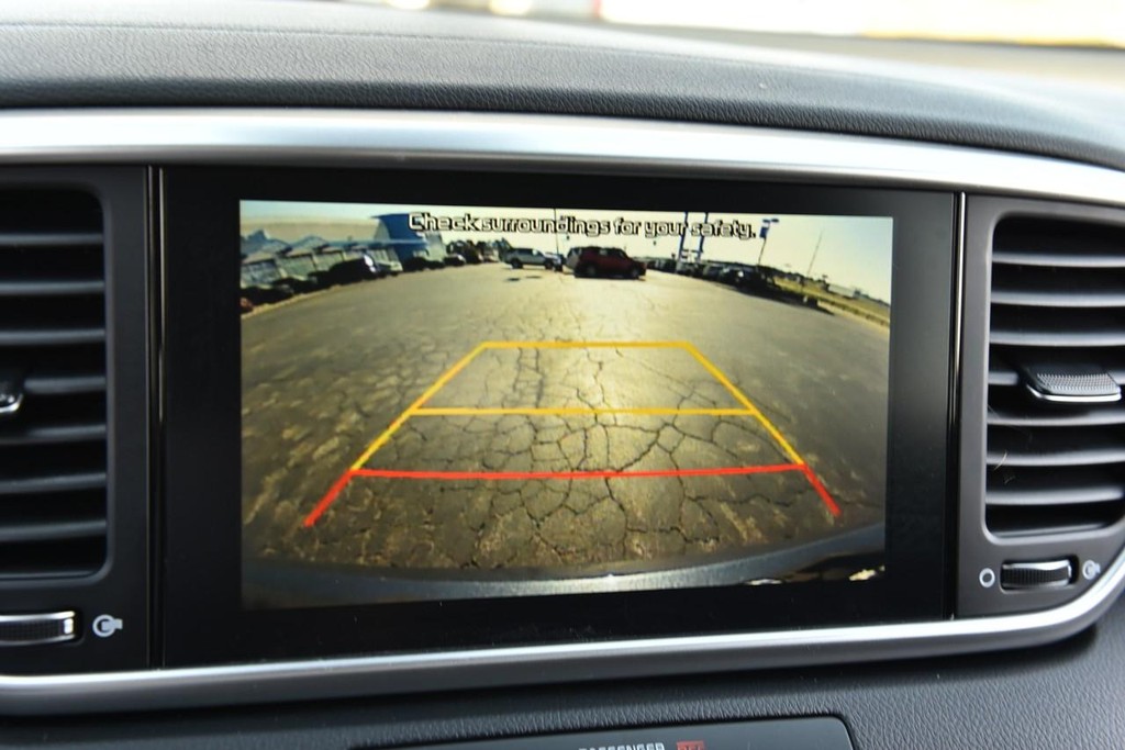 Kia Sportage Vehicle Image 11