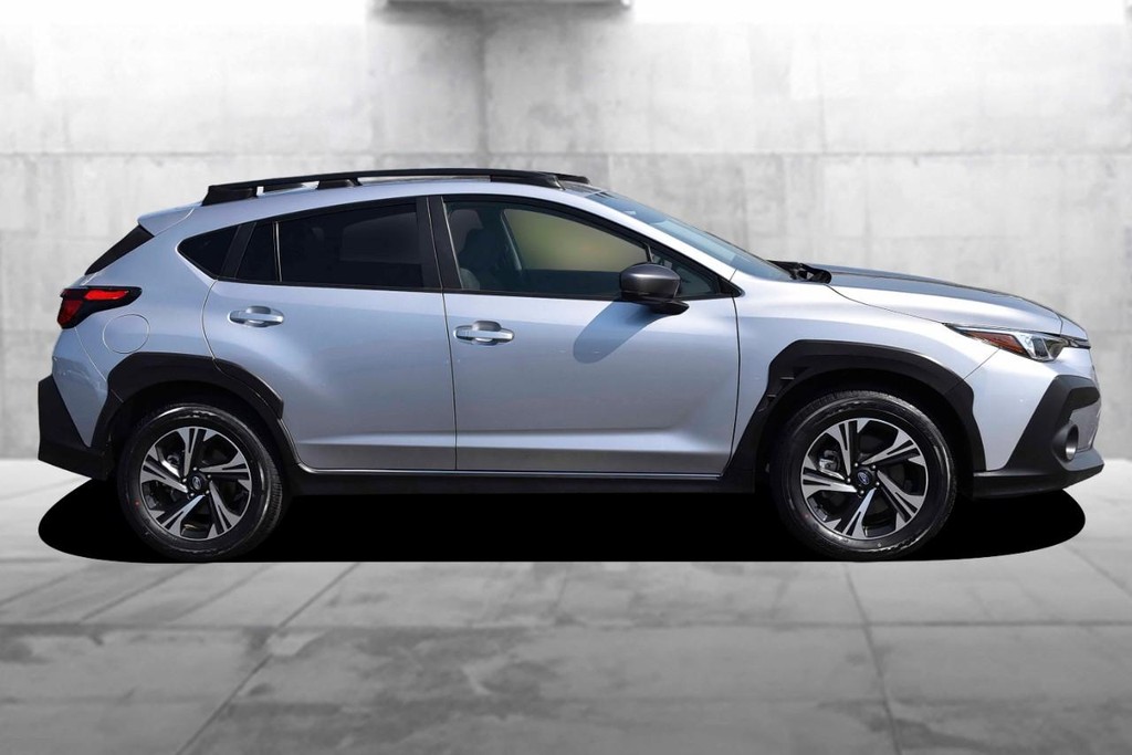 Subaru Crosstrek Vehicle Image 05