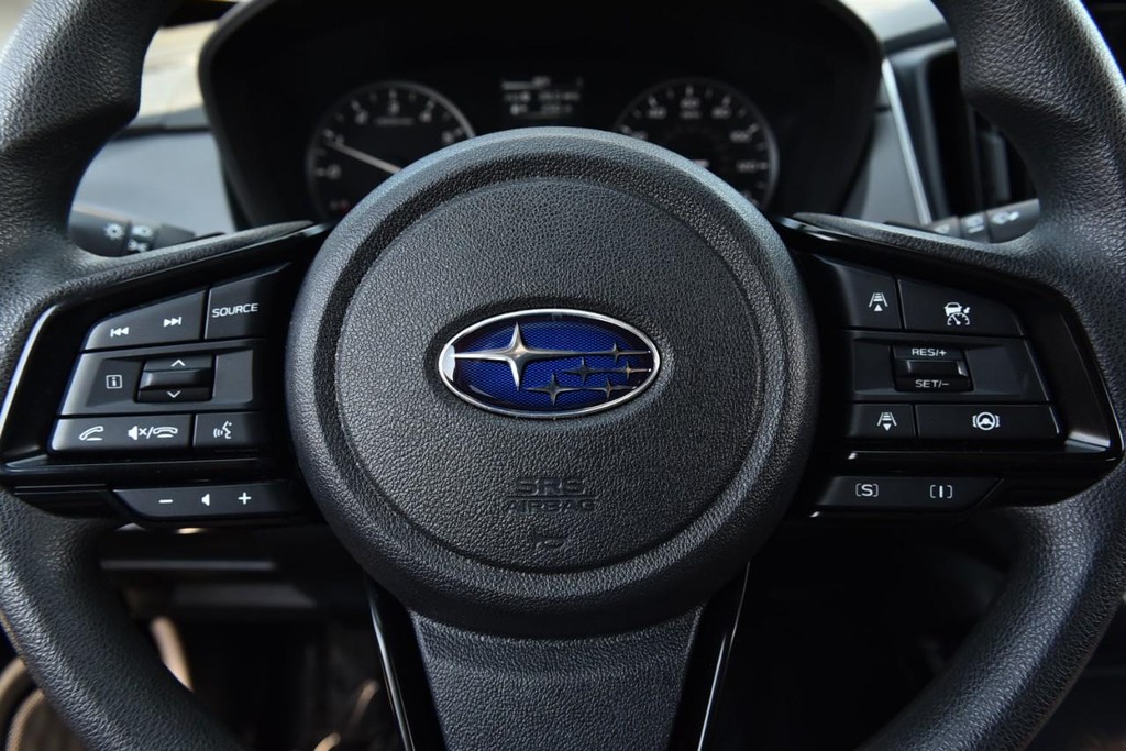 Subaru Crosstrek Vehicle Image 16