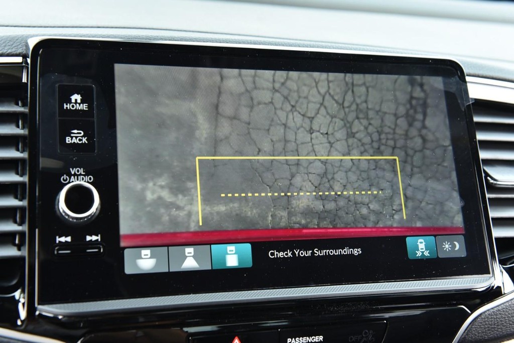 Honda Ridgeline Vehicle Full-screen Gallery Image 17