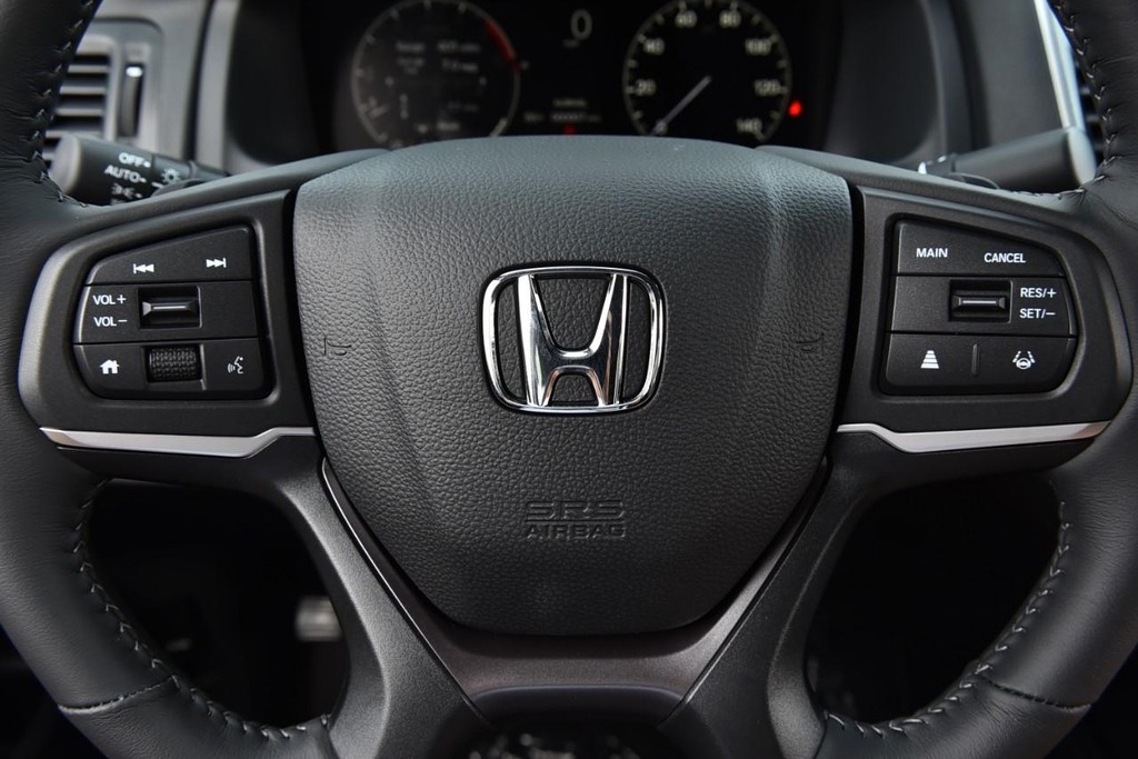 Honda Ridgeline Vehicle Full-screen Gallery Image 25
