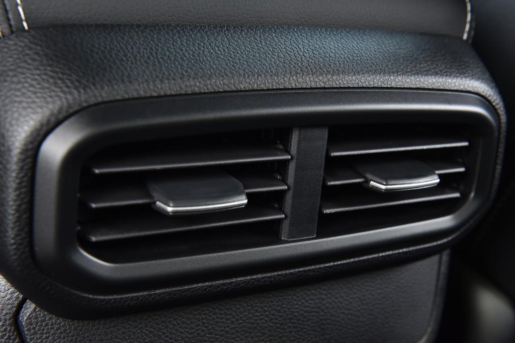 Honda Ridgeline Vehicle Full-screen Gallery Image 30