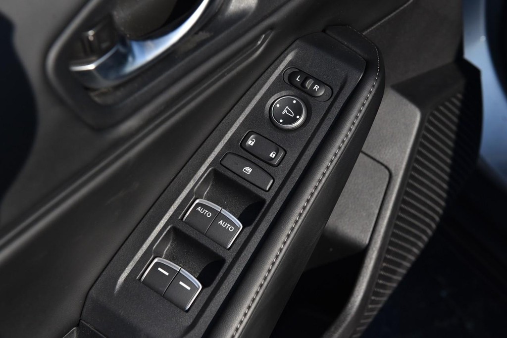 Honda Accord Hybrid Vehicle Full-screen Gallery Image 8