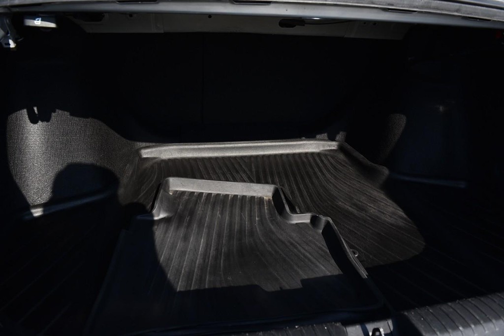 Honda Accord Hybrid Vehicle Full-screen Gallery Image 23