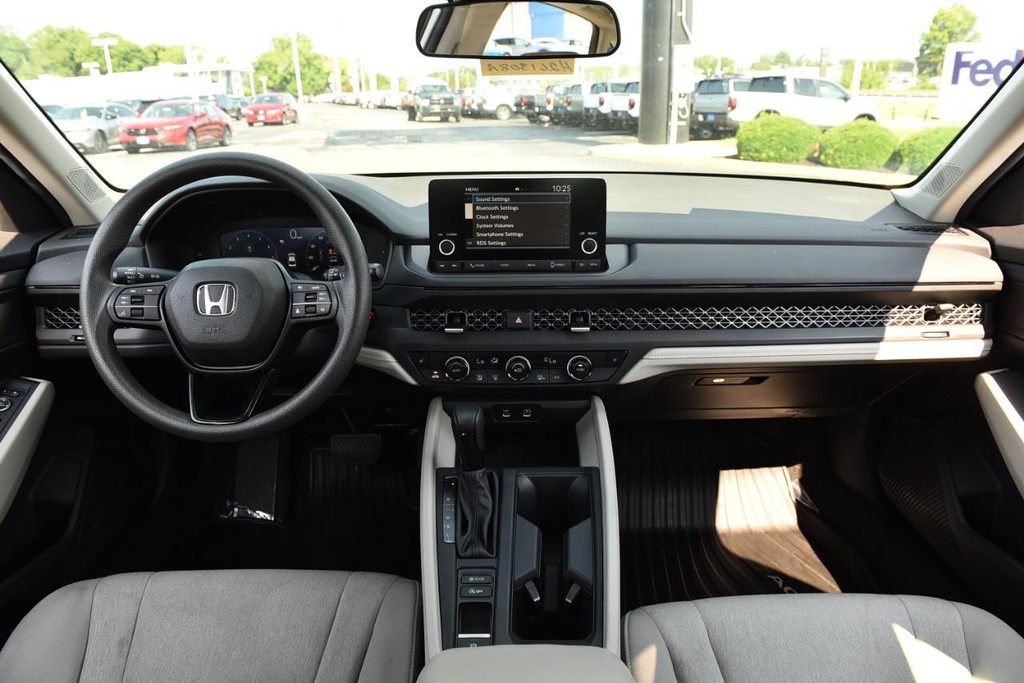 Honda Accord Sedan Vehicle Image 07