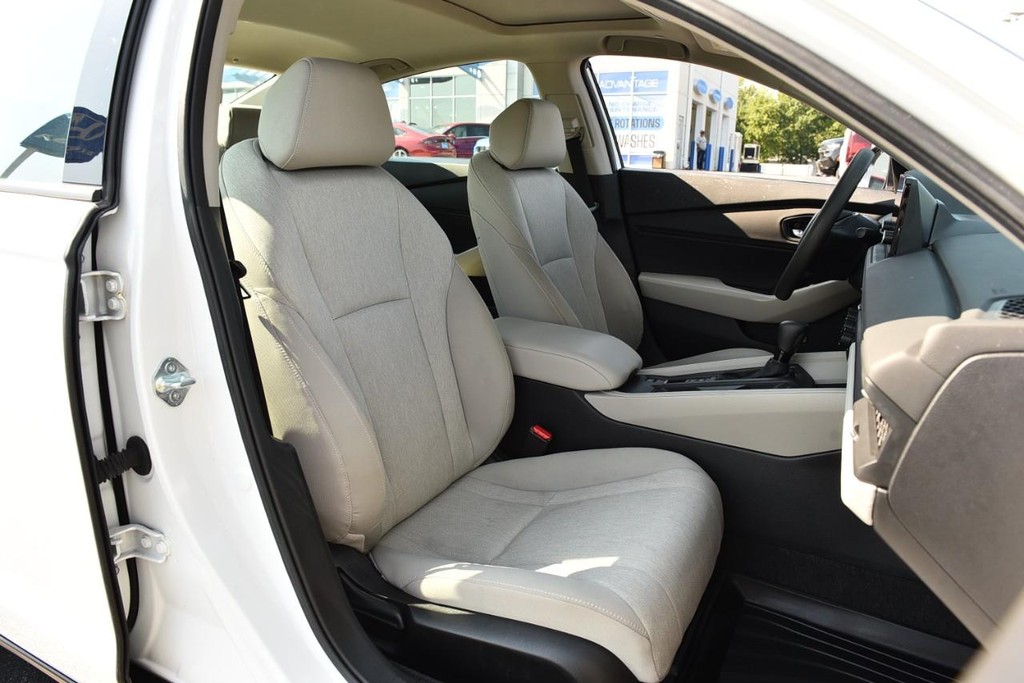 Honda Accord Sedan Vehicle Image 20